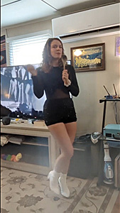 Leah Rizzo singing fantasy Leah Rizzo singing fantasy